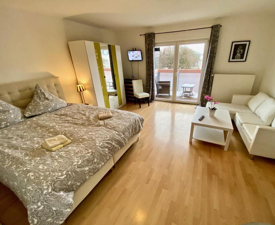 شقة Zentrales Wg-Zimmer 1 Ravensburg, Balkon, Kamin المظهر الخارجي الصورة
